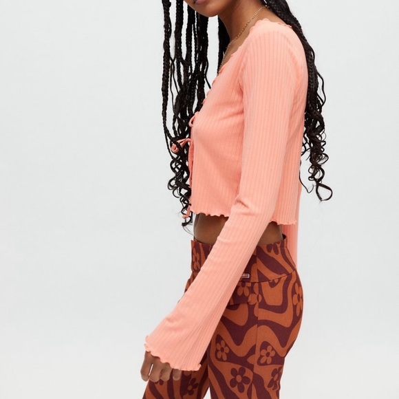 Urban Outfitters Leila Ribbed Tie-Front Top NWT Size M - Picture 4 of 8